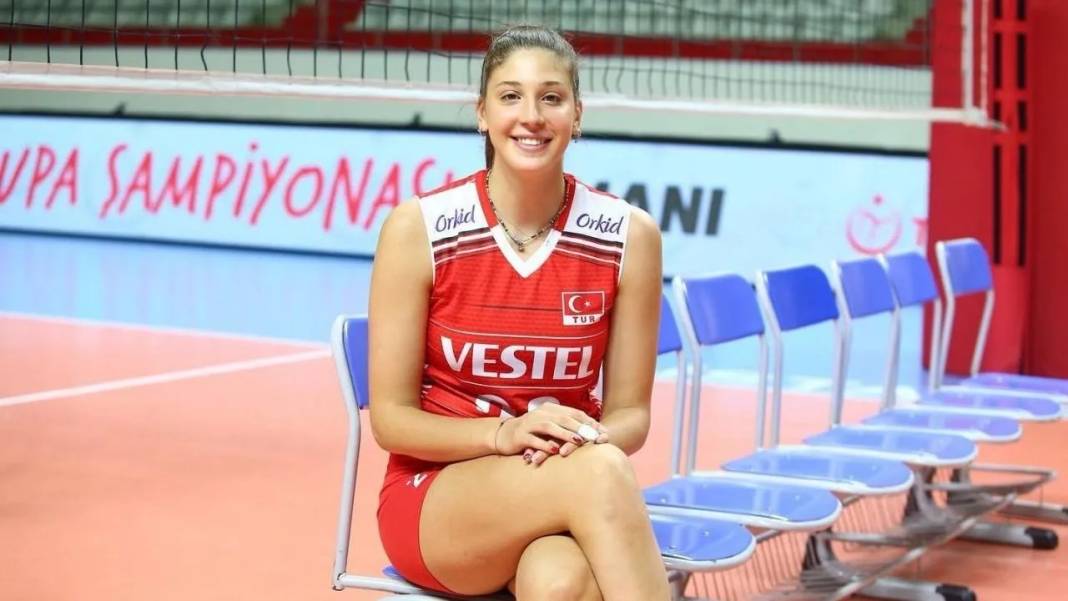 İlkin Aydın'dan sosyal medyayı sallayan Atatürk sözleri: Fotoğrafıyla paylaştı 1